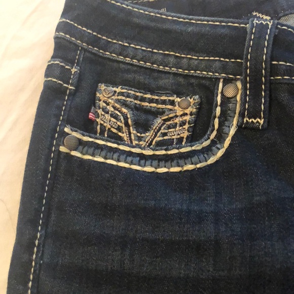 JEANS 👖 - Picture 2 of 4